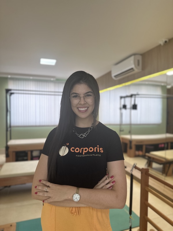 Larissa Ferraz — Fisioterapeuta especialista em Fisioterapia Pélvica