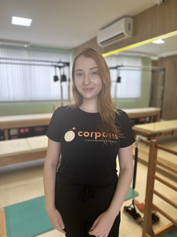 Tainara Fracasso — Fisioterapeuta especialista em Pilates Terapêutico